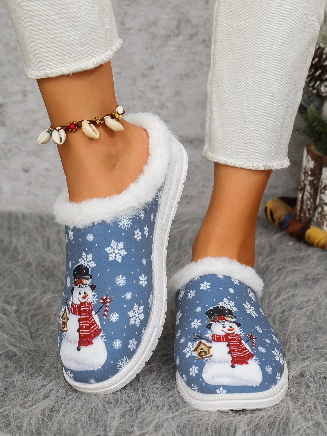 Snowman Print Flat Slippers with Faux Fur - Celeste    