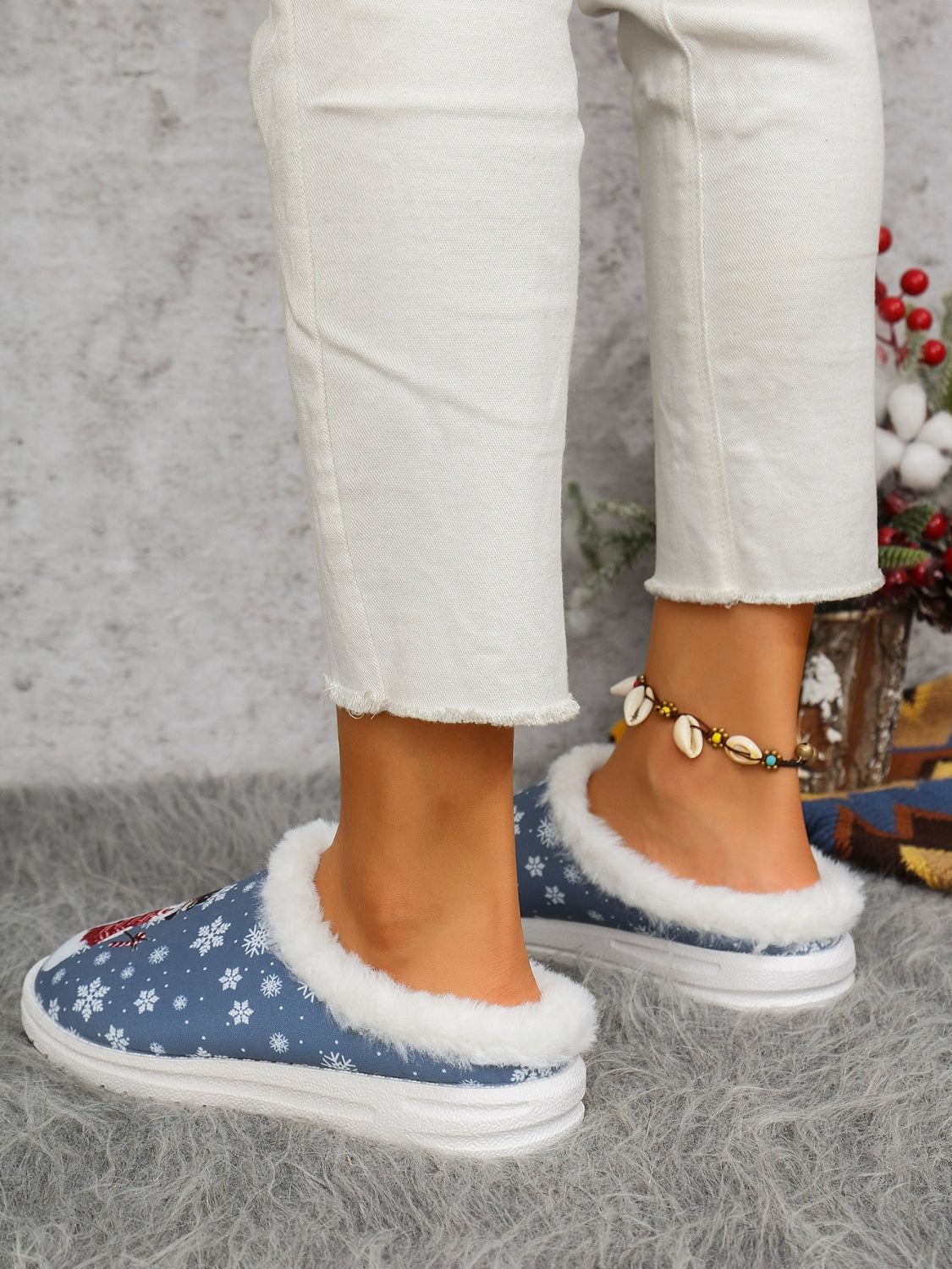 Snowman Print Flat Slippers with Faux Fur - Celeste    