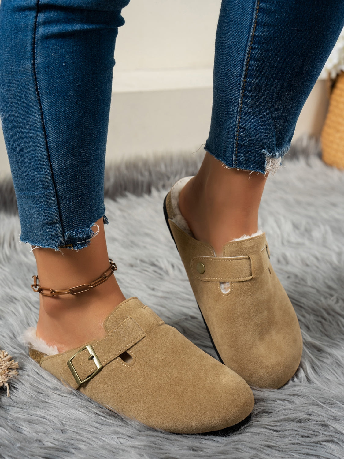 Suede Round Toe Slippers - Celeste    