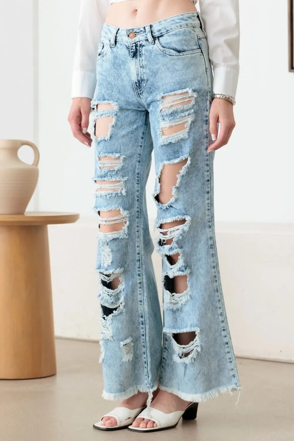 Litz La Distressed Frayed Hem Flare Jeans - Celeste